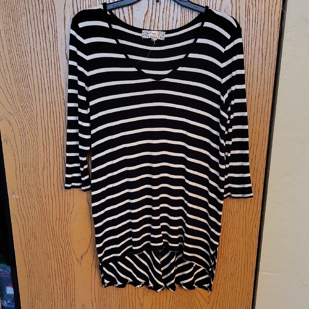 Pink Republic 3/4 Sleeve Navy And White Stripe V Neck Blouse Sz L